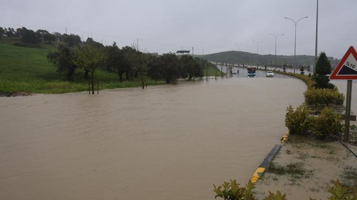 Hatay Valiliği duyurdu! Antalya ilçesinde eğitime 'sağanak yağış' molası